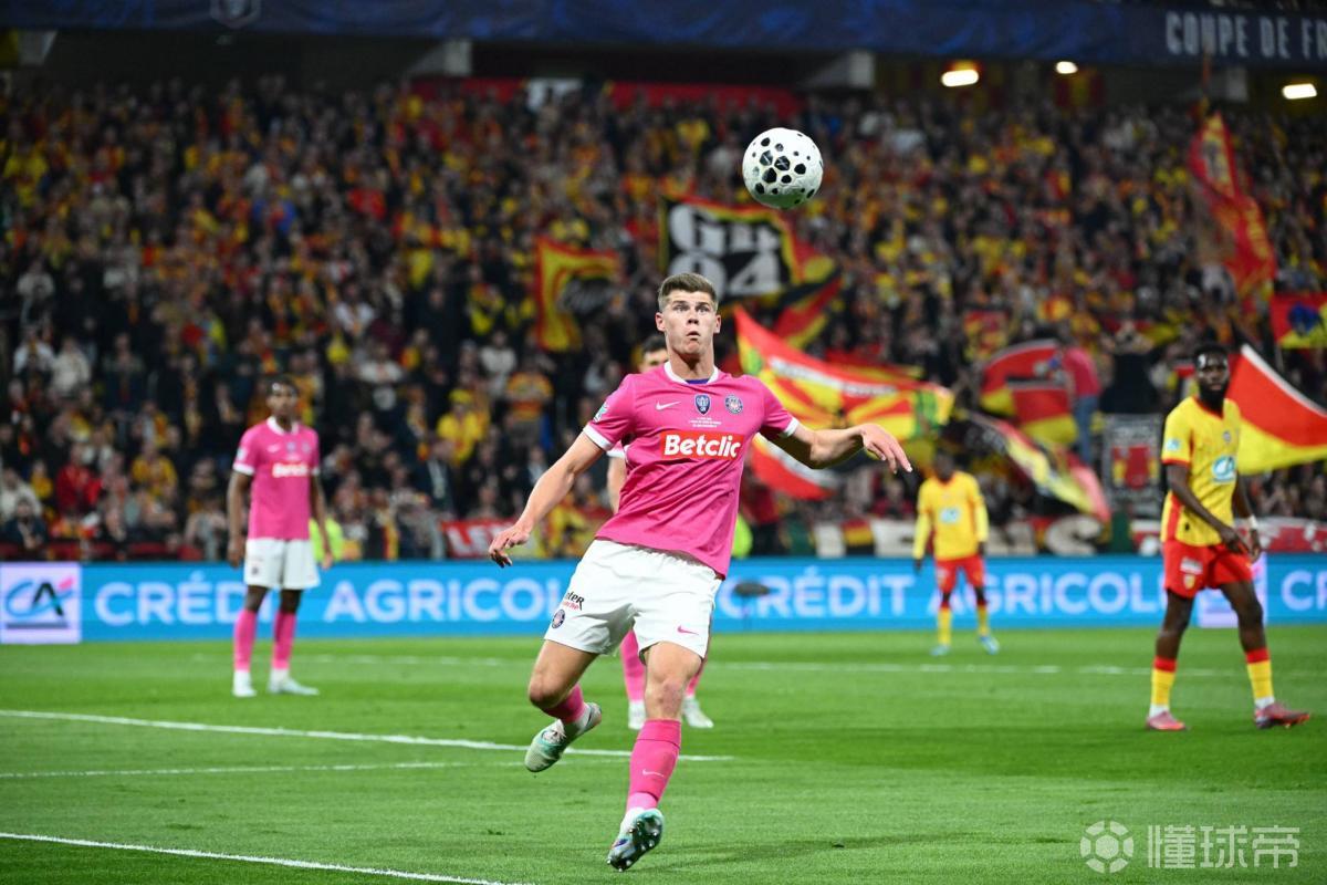 队报：雷恩将租借查理-克雷斯维尔，附带强制买断总价2800万欧